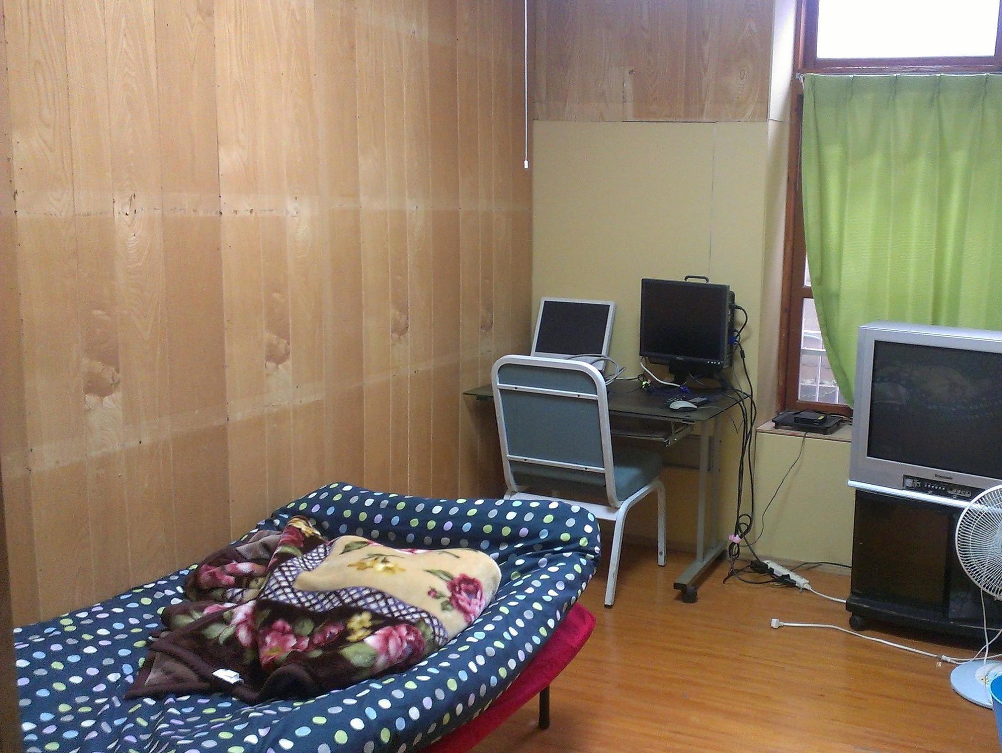 Koza Share House Hotel Okinawa Exterior photo